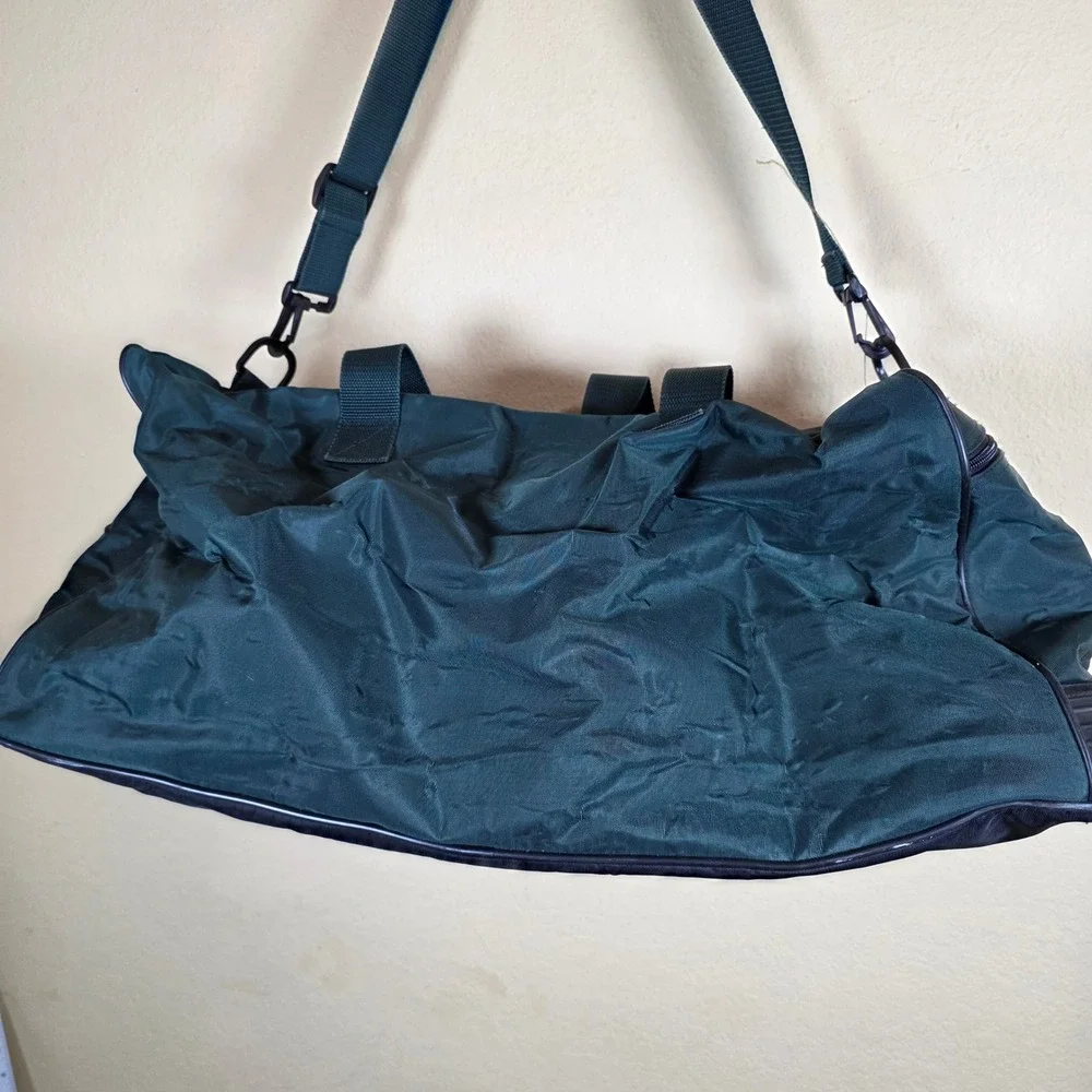 Wilson Duffel Bag Green Tan Multi‎ Pocket Adjustable Strap Sports Travel